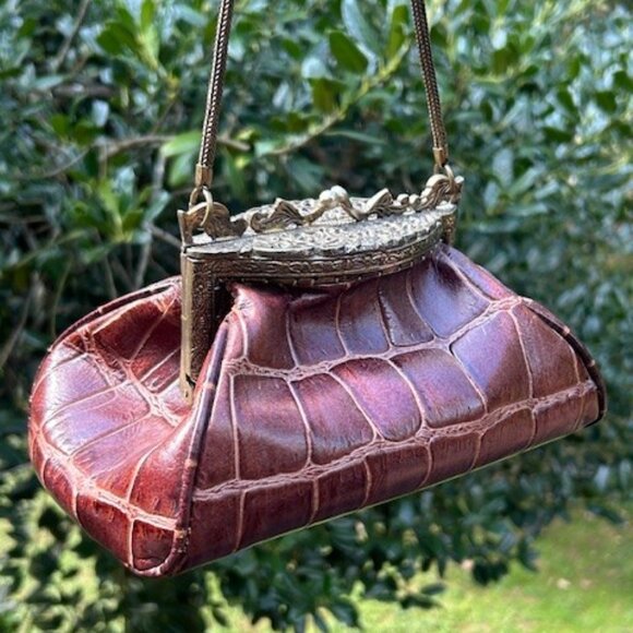 RIYADesign Victorian Hand Made Brown Crocodile Leather PURSE - Picture 2 of 11